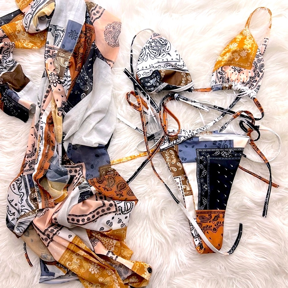 Three piece bikini set